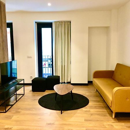 Loft De Diseno Con Balcon Daire Figueres  Dış mekan fotoğraf