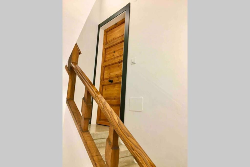 Loft De Diseno Con Balcon Daire Figueres  Dış mekan fotoğraf